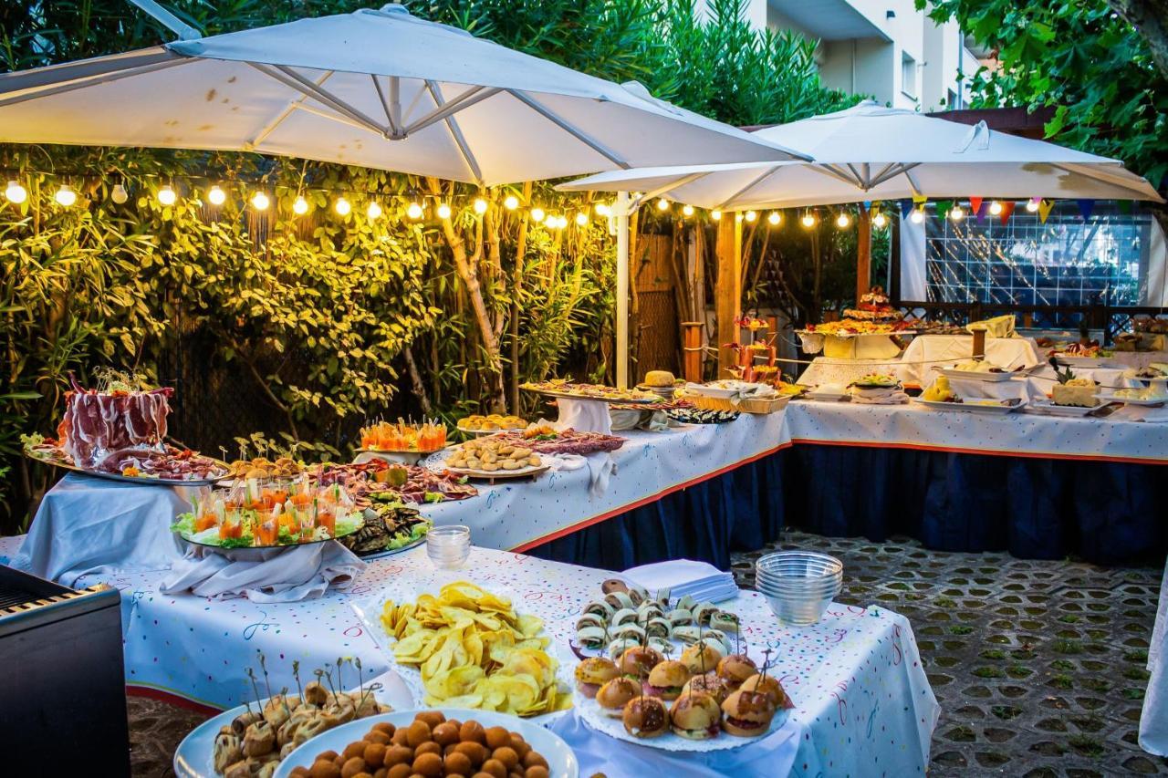 Hotel Rosalba - Valentini Family Village Белларія-Іджеа-Марина Екстер'єр фото